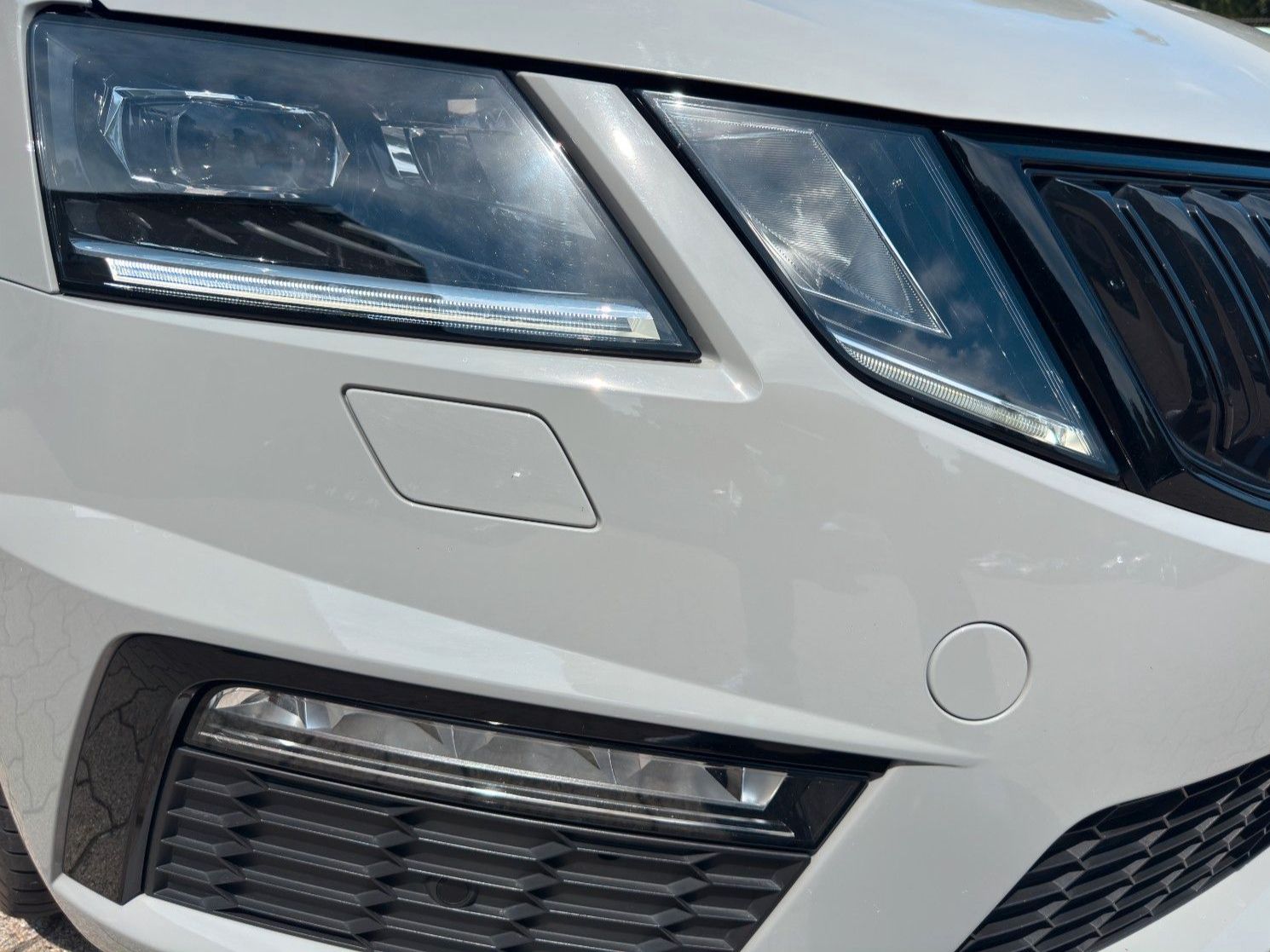 Fahrzeugabbildung SKODA 2.0 TSI*RS*DSG*SHZ*ACC*ViCo*Standheizung*