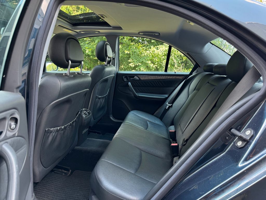 Mercedes-Benz C 320 V6 Automatik Lim.,Klima,Leder,AHK,Sitzhzg