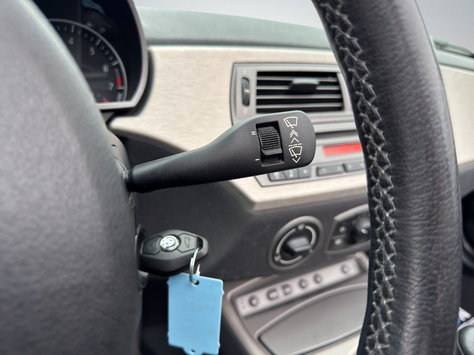 Fahrzeugabbildung BMW Z4 ROADSTER 2.5i LEDER KLIMA SITZH MEMORY 1.HD