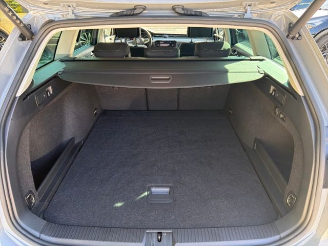 Fahrzeugabbildung Volkswagen Passat Variant 2.0 TDI BUSINESS LED-MATRIX ELEKT