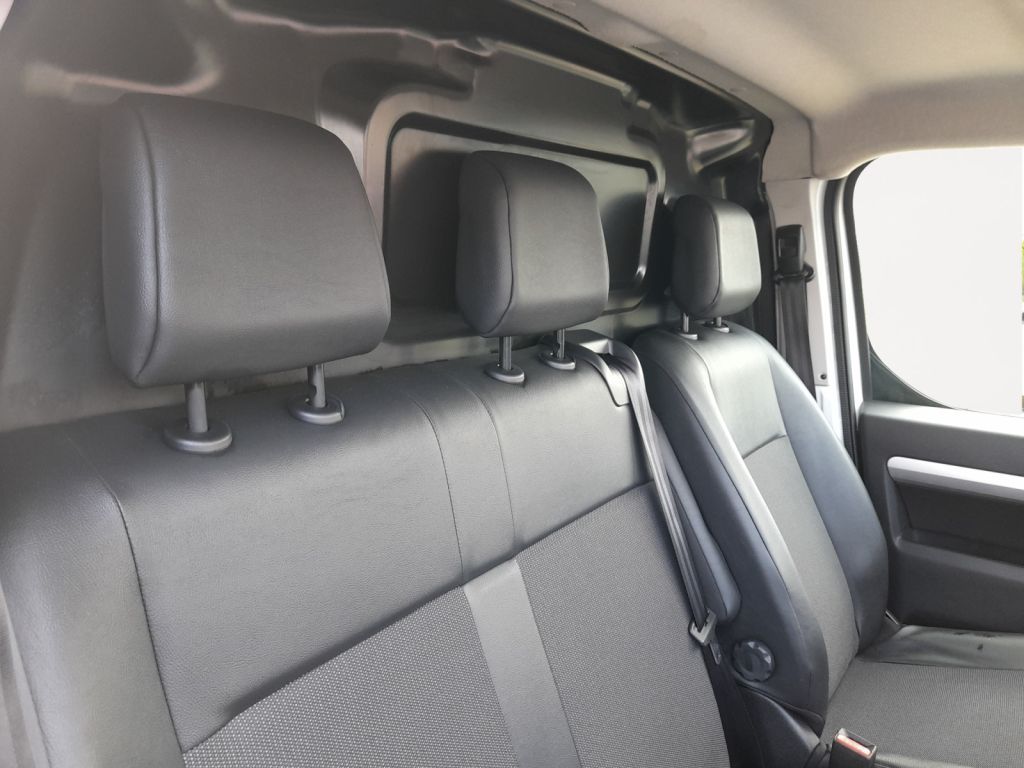 Fahrzeugabbildung Opel Vivaro 1.5 D Cargo M Elegance, Rückfahrkamera