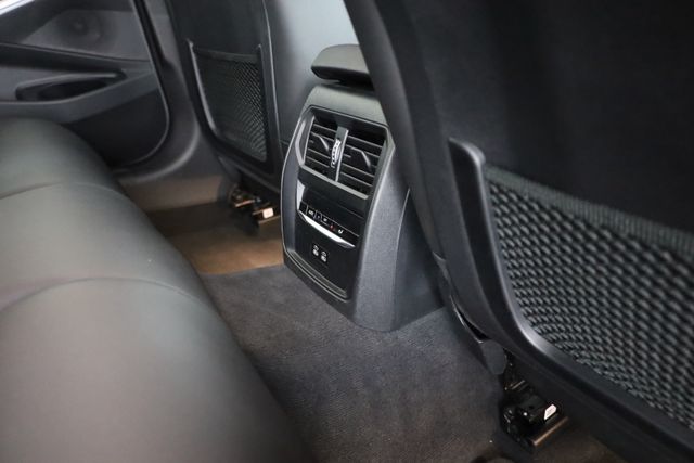 BMW 330, 2022 — 28