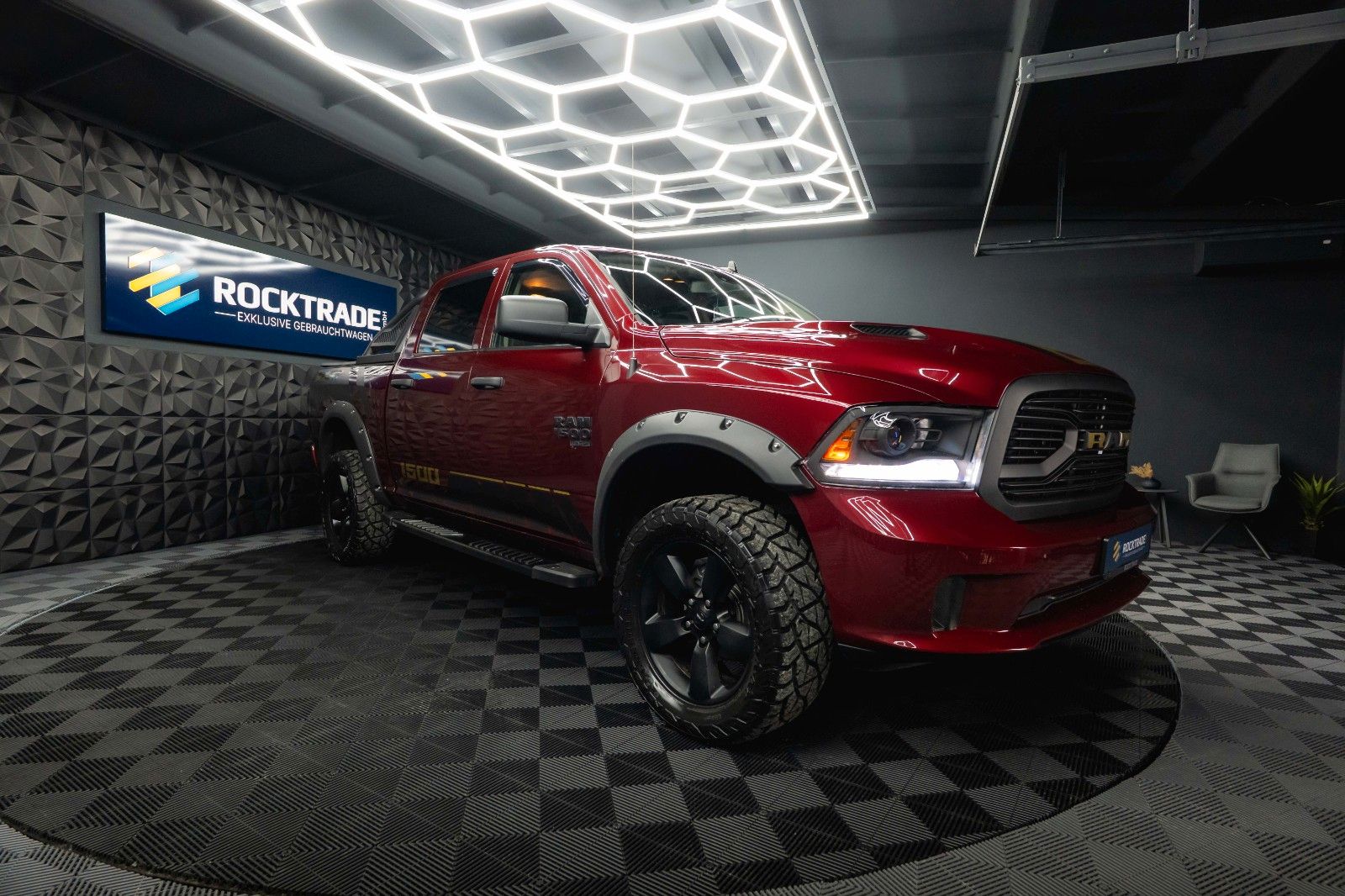 Fahrzeugabbildung Dodge RAM 5.7 V8 HEMI 4x4 OFFROAD Night-Paket *LED*AHK