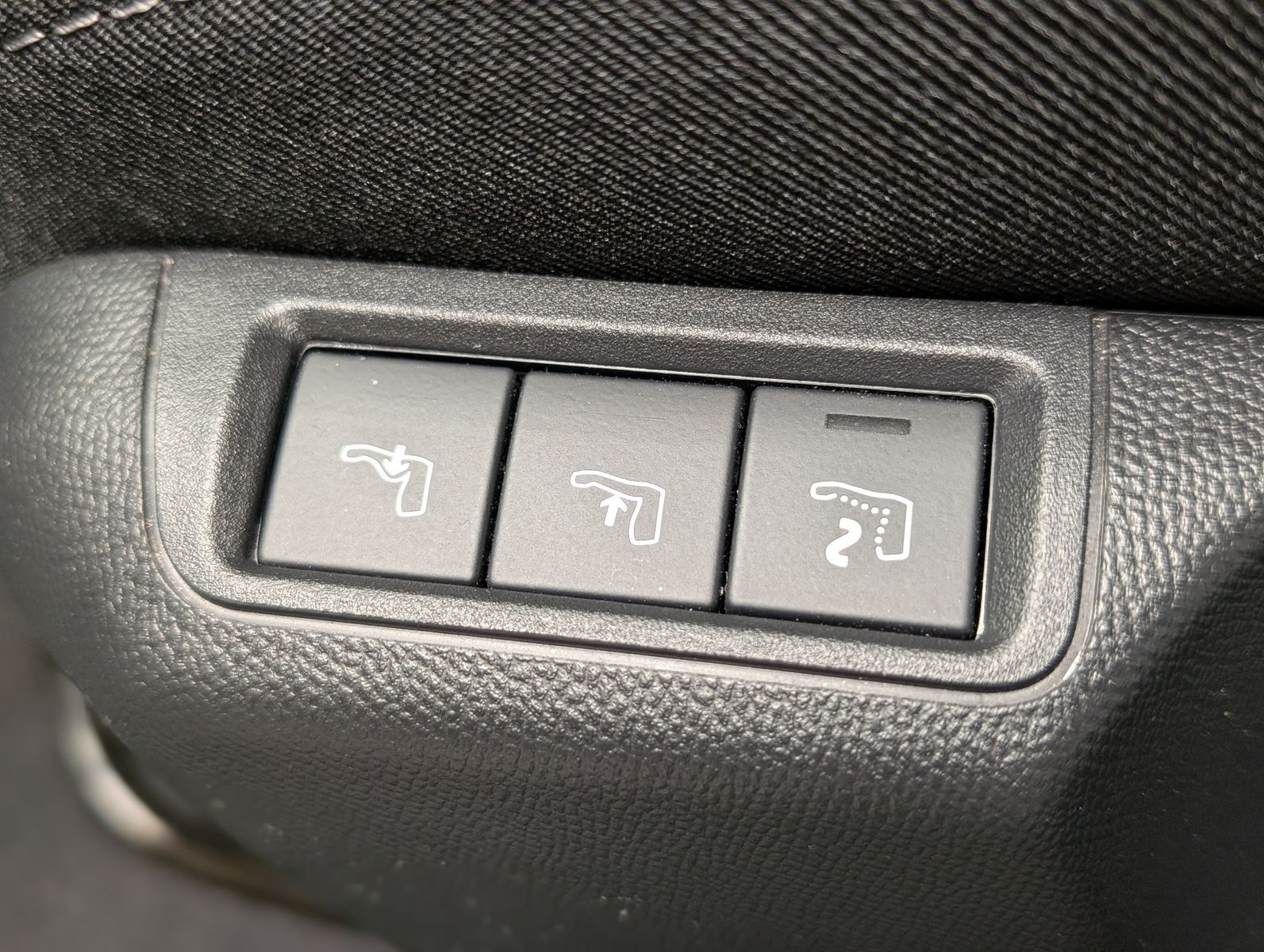Fahrzeugabbildung Opel Mokka 1.2 Ultimate Aut. Winter-Paket Kamera ACC