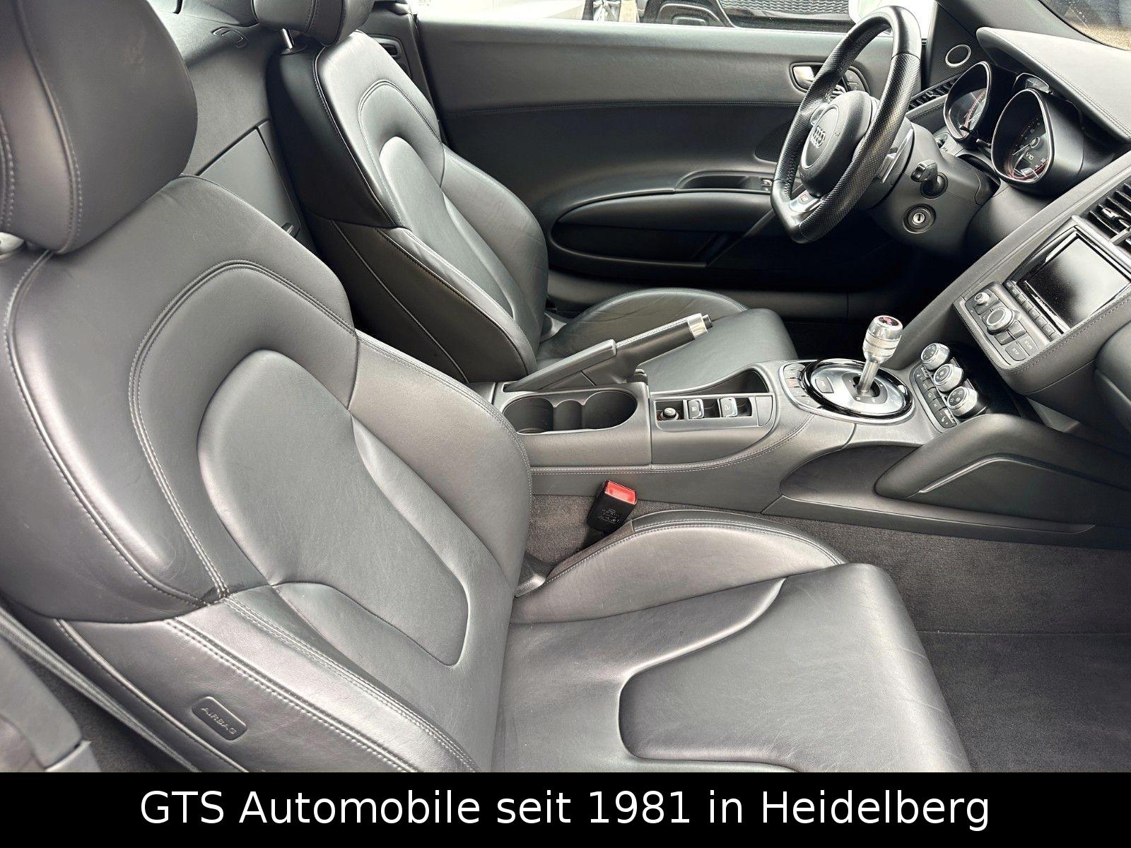 AUDI R8 SPYDER 5.2 FSI V10 QUATTRO