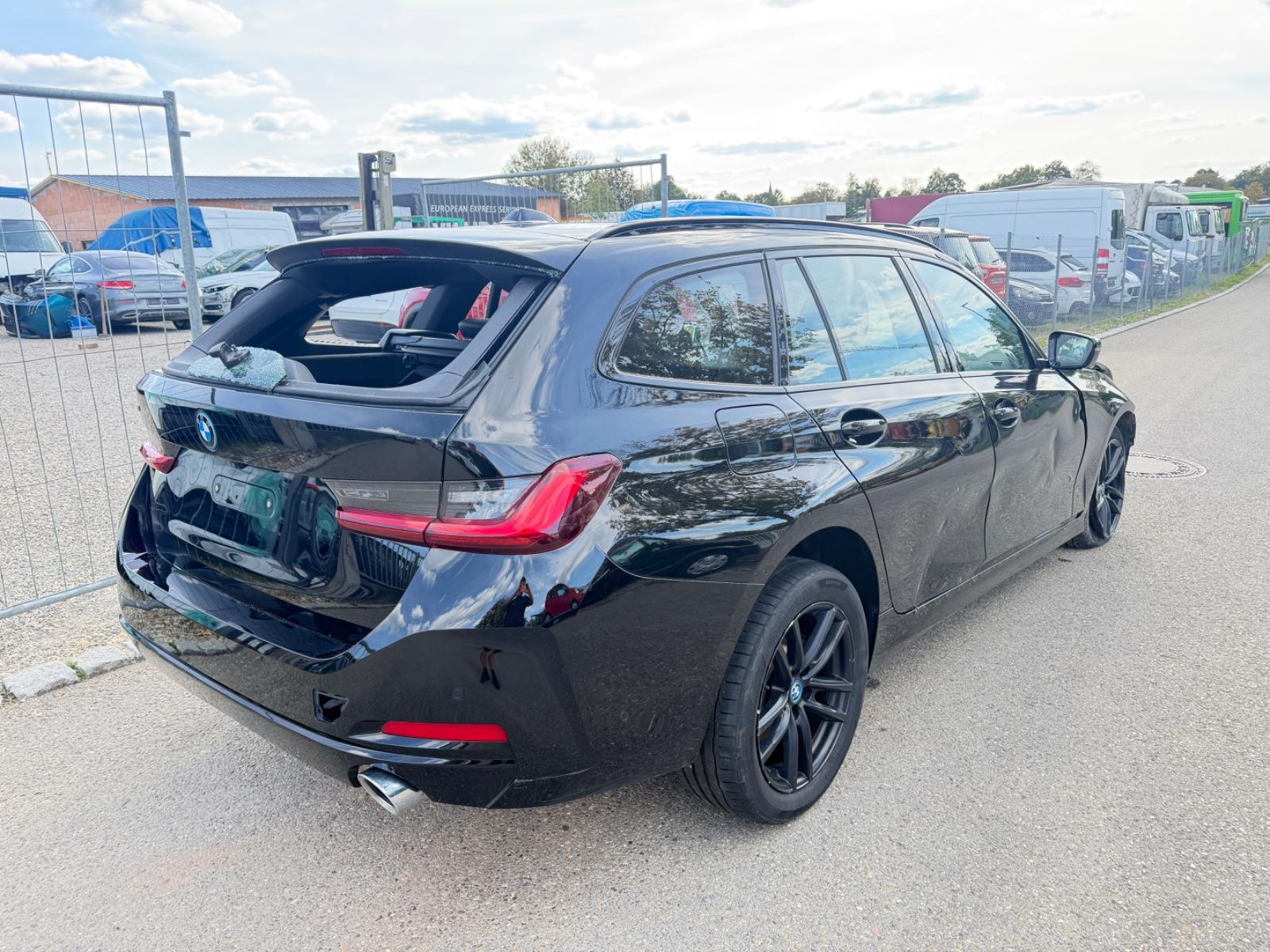 BMW 320 3 Touring 320 e xDrive /Head-Up/AHK