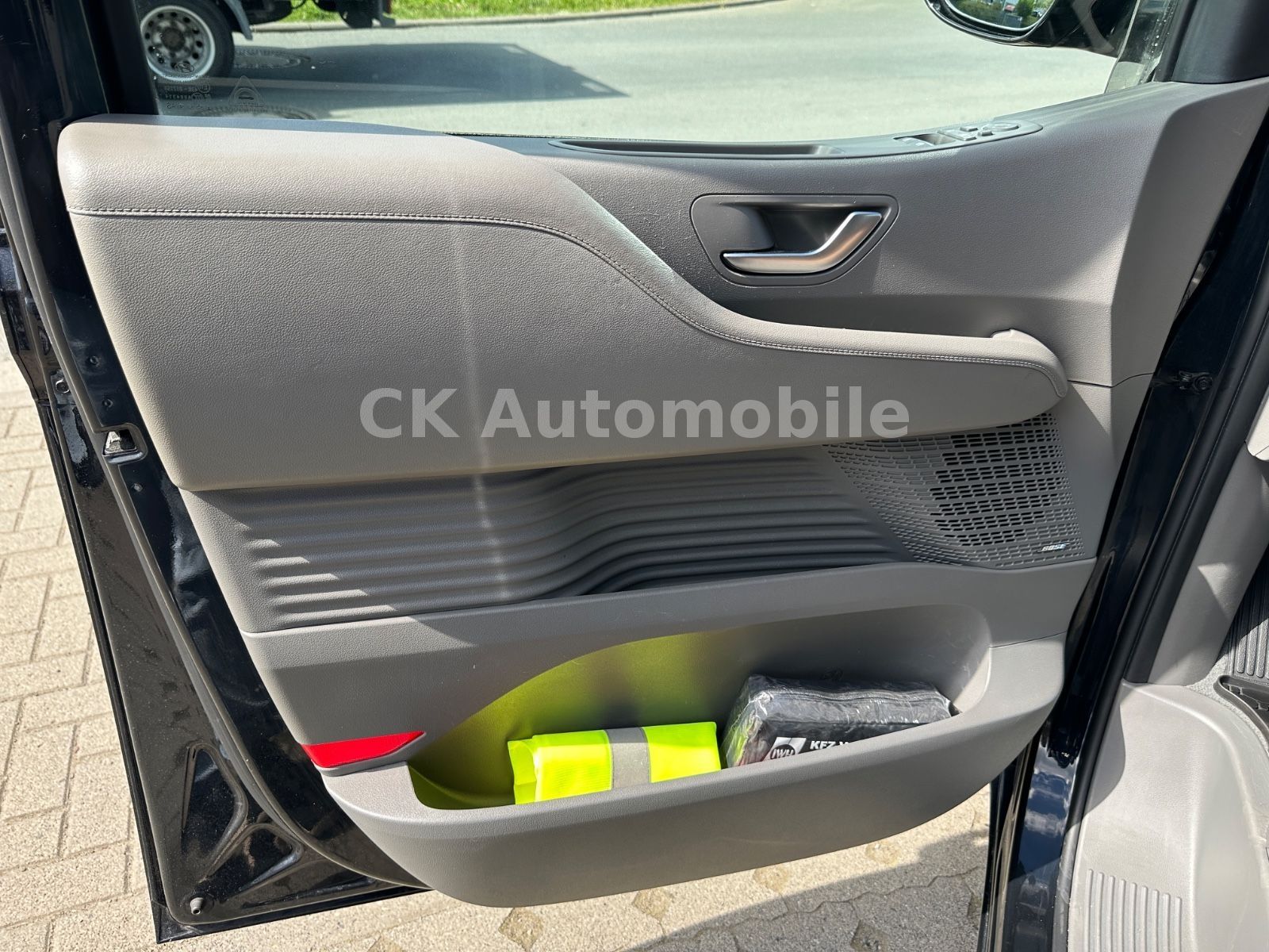 Fahrzeugabbildung Hyundai Staria Premium Signature 4WD/7Sitze/Navi/ACC/AHK