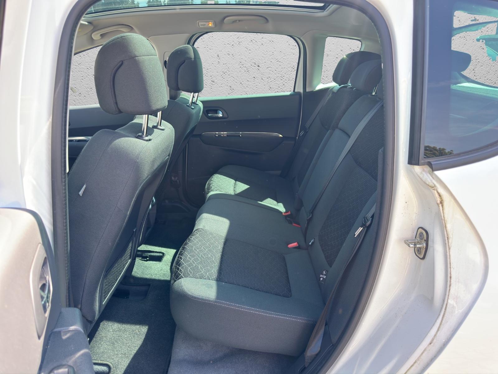 Peugeot 3008 Style*Pano*PDC*Head-Up*Tempomat*