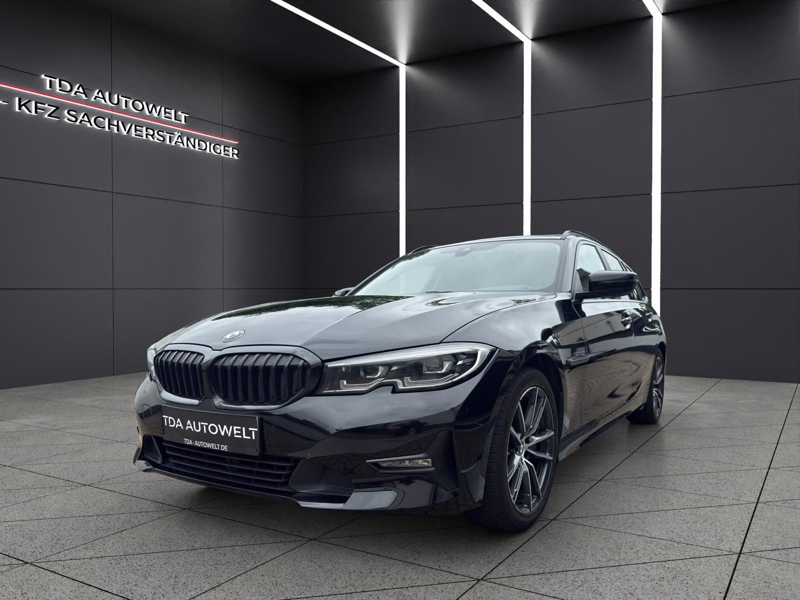 BMW 320 d Touring Advantage*LED*ALLBLACK*Kamera*AUT*
