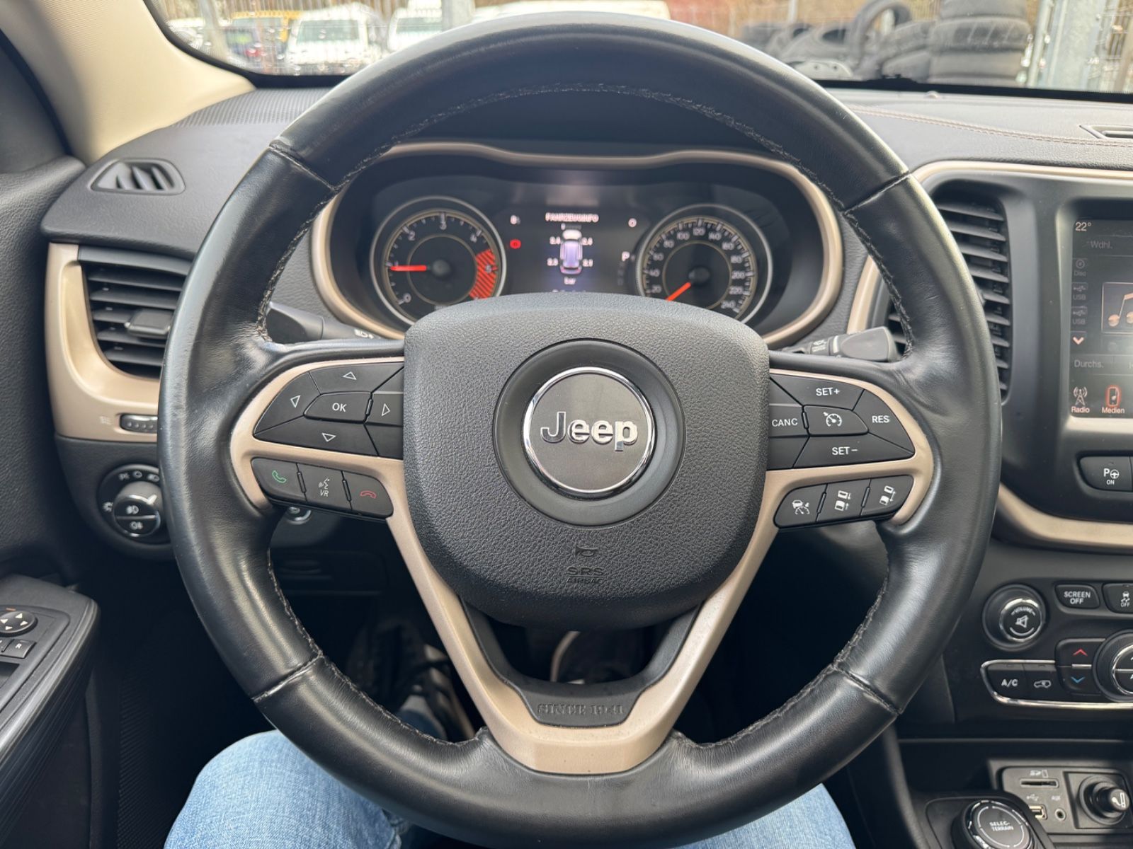 Fahrzeugabbildung Jeep Cherokee Limited 4WD Panorama+Xenon+Leder+Navi