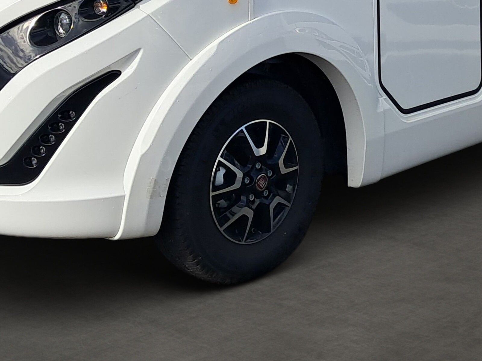 Fahrzeugabbildung Forster I FI745EF 10160 EUR Sondernachlass