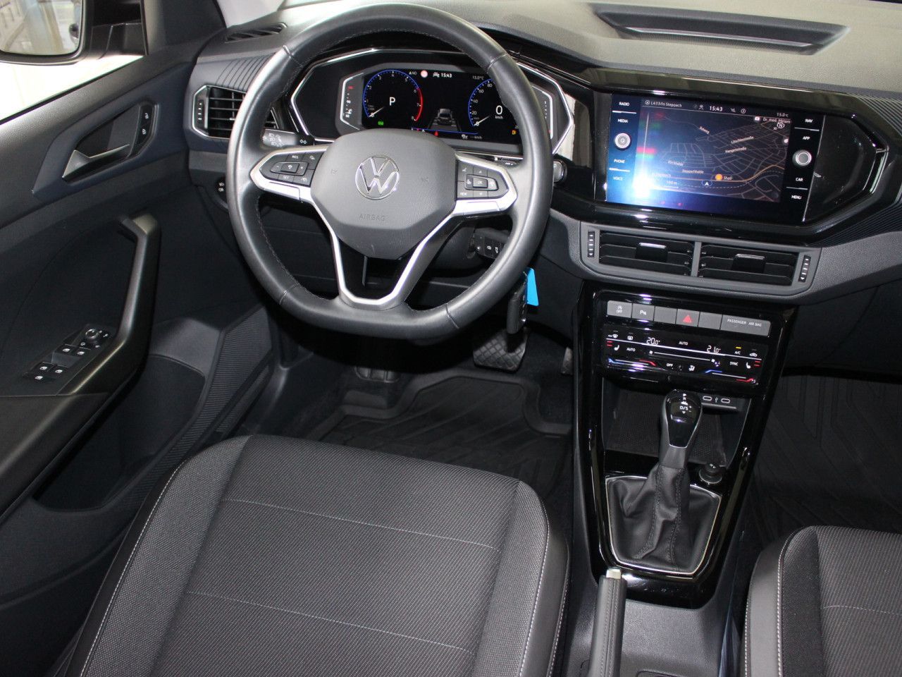 Fahrzeugabbildung Volkswagen T-Cross 1.0 TSI OPF Style DSG ACC/Virtual