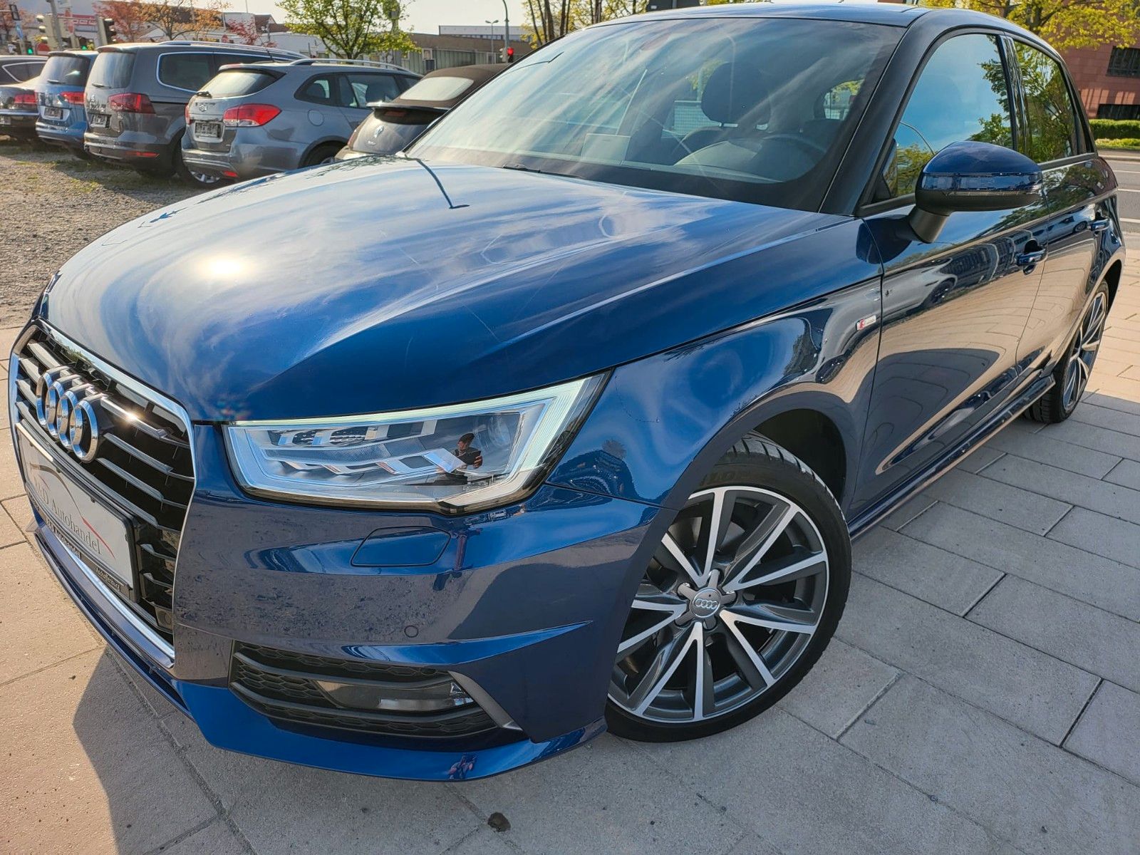 AUDI A1 Sportback basis Navi Xenon S-Line