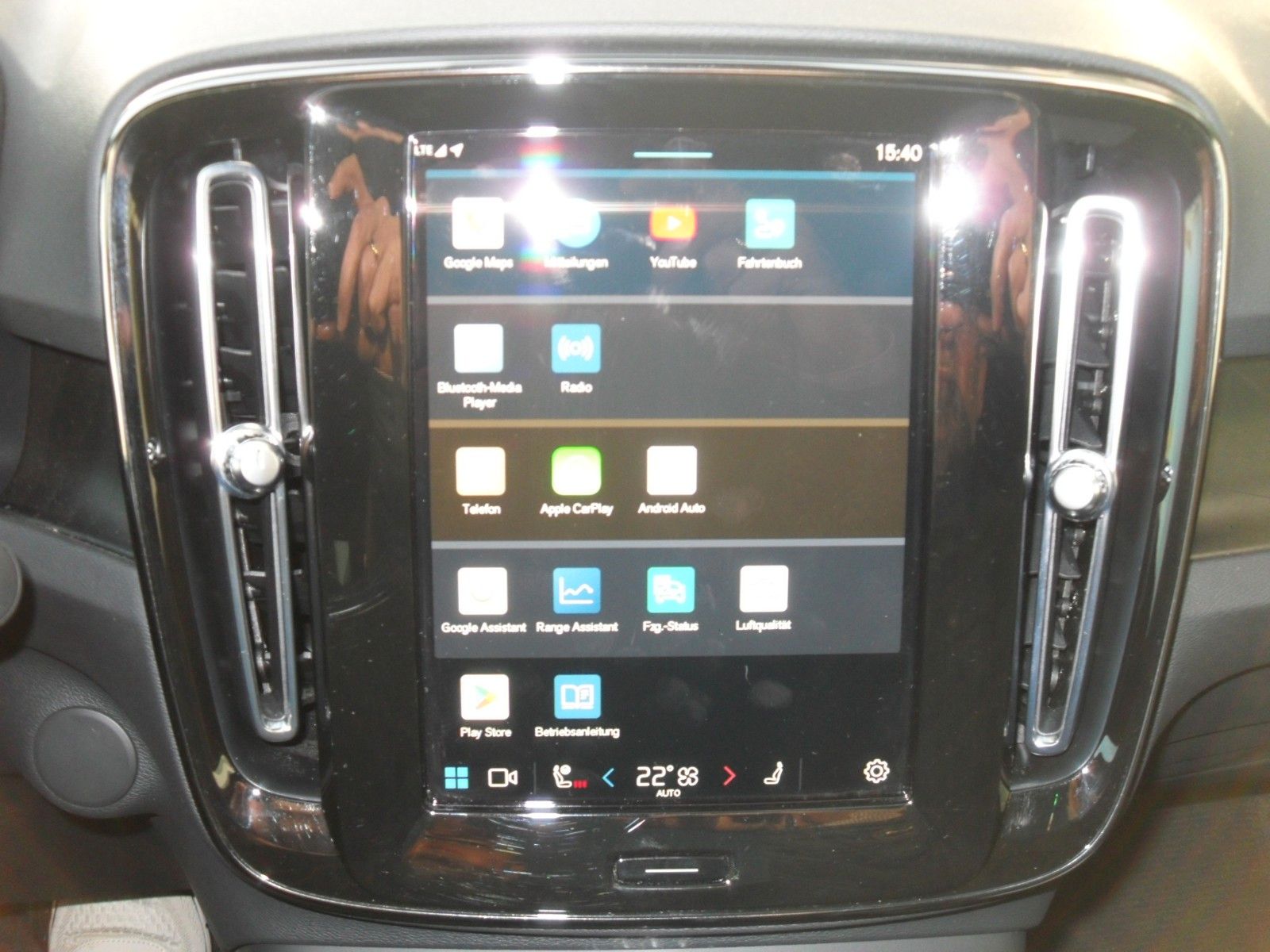 Fahrzeugabbildung Volvo C40 Ultimate Recharge Pure Electric AWD