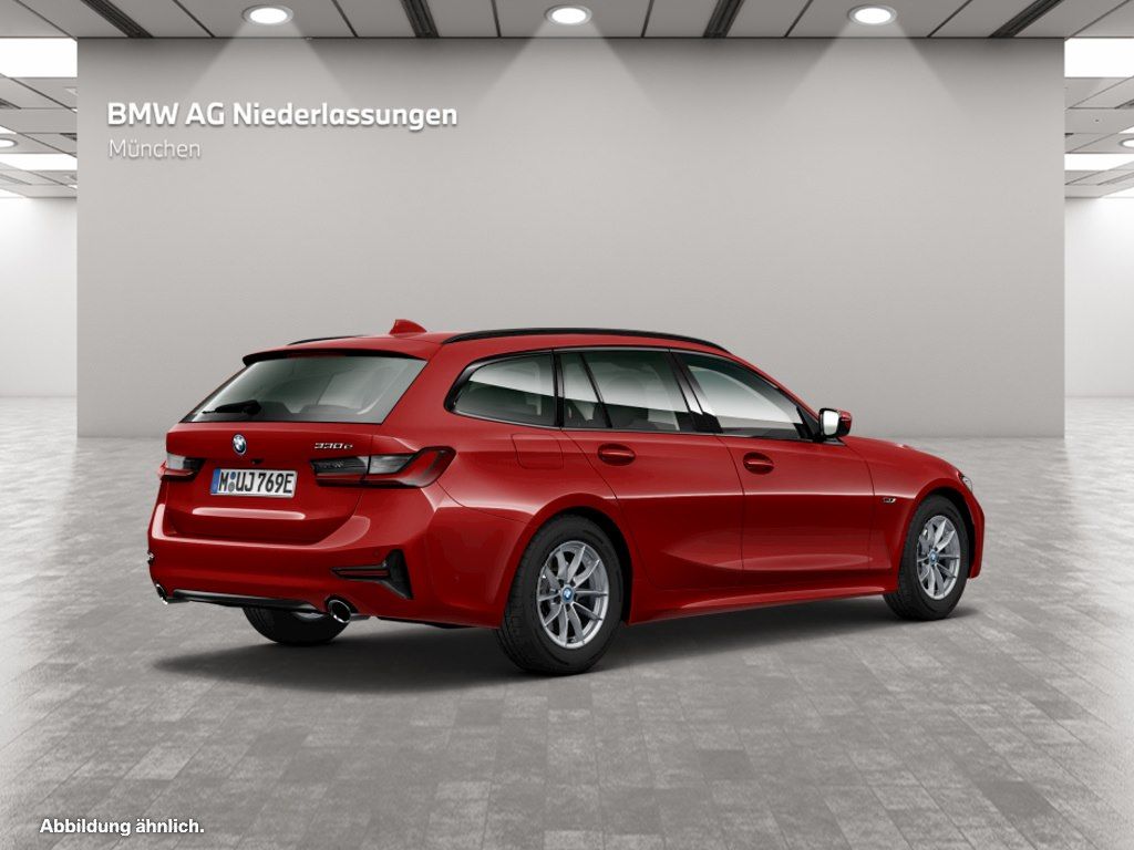 BMW 330e Touring Sport Line LiveCockpitProf Head-Up foto 2