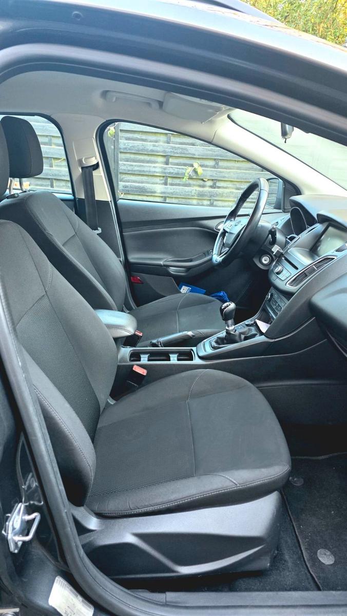 Ford Focus 2015 — photo 10