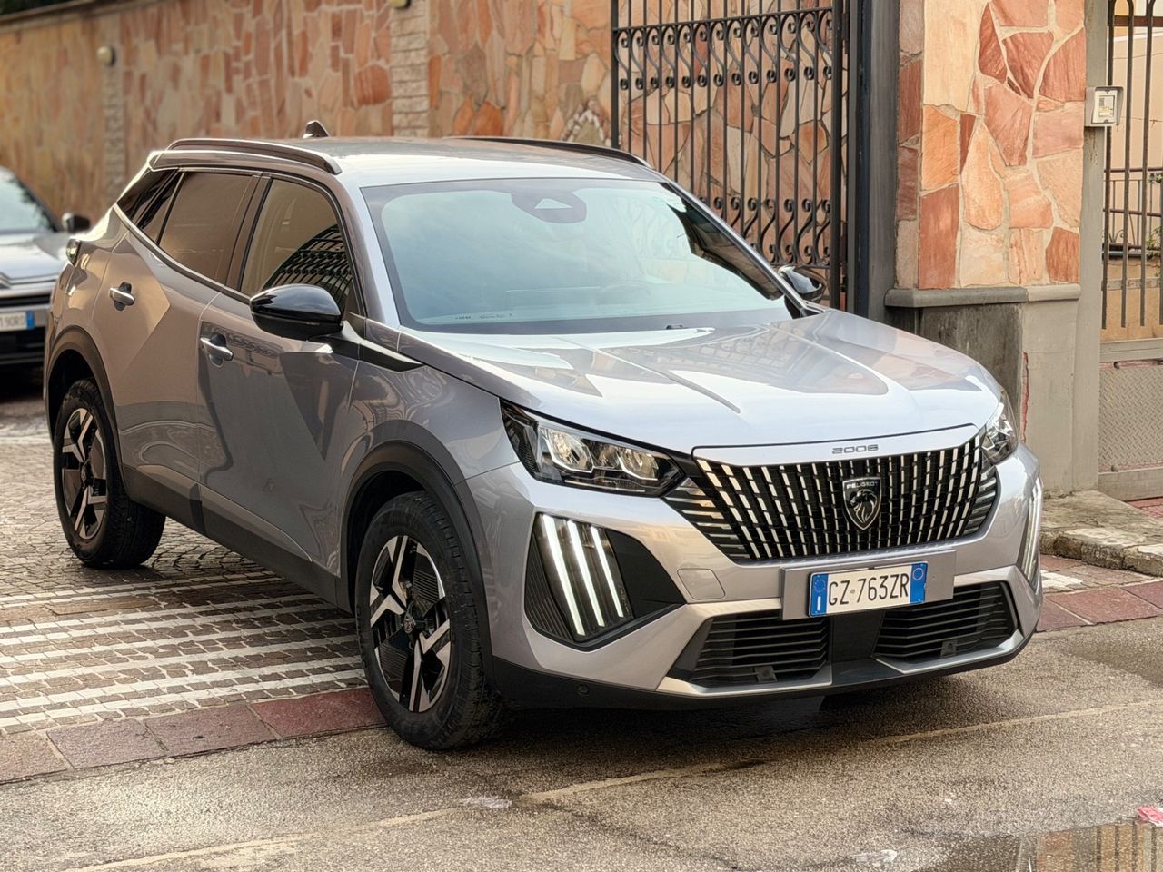 Peugeot 2008 PureTech 100 S&S Allure imagem 3