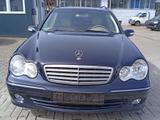 Mercedes-Benz C 180 T Kompres*PDC  *Leder*Sitzheiz TÜV 03.2027 - Mercedes-Benz C 180 aus 2004