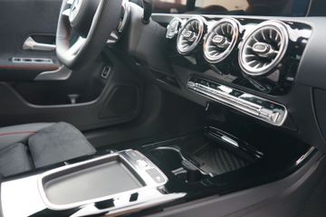 Fahrzeugabbildung Mercedes-Benz CLA 200d Shooting Brake*Amg Line,Kamera*Ahk,MBUX