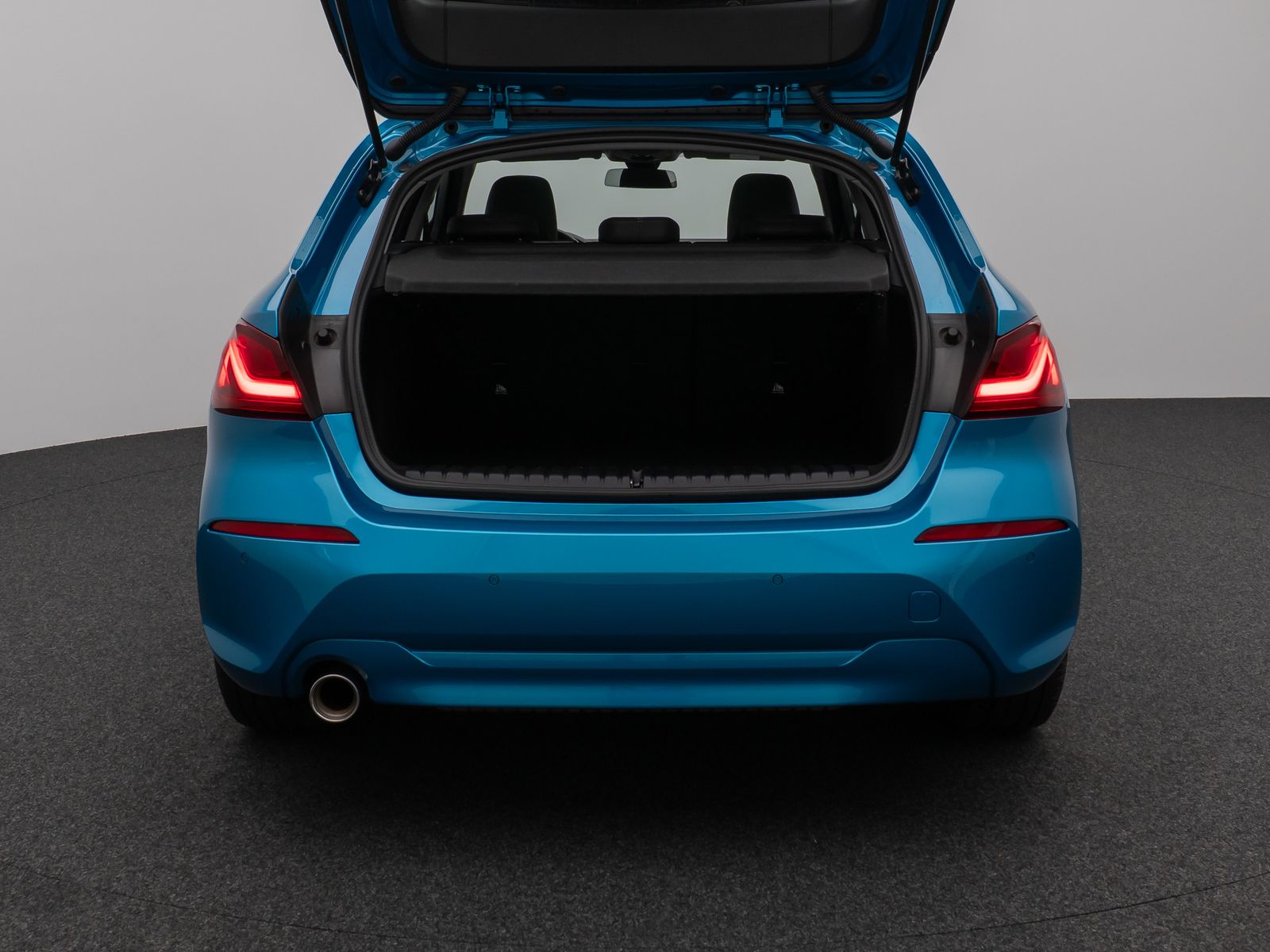 Fahrzeugabbildung BMW 118i Panorama Kamera Lenkrhzg DAB Komfort Sport