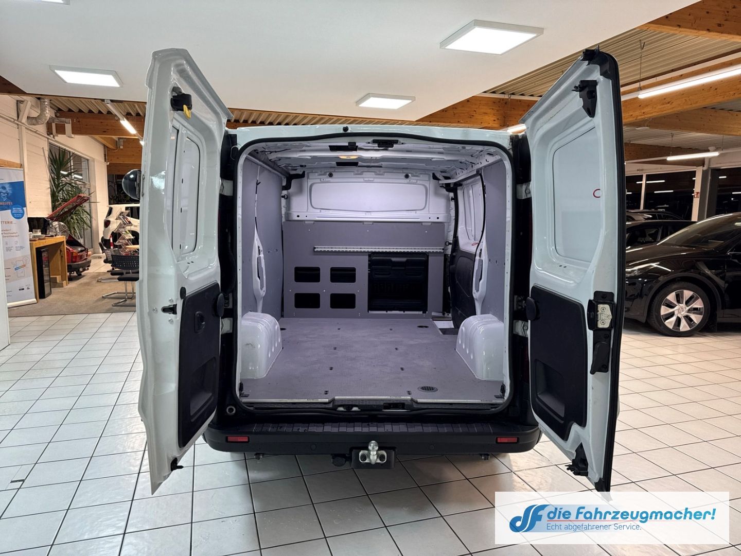 Fahrzeugabbildung Renault Trafic Kasten L1H1 3,0t Komfort LED SHZ Totwinke