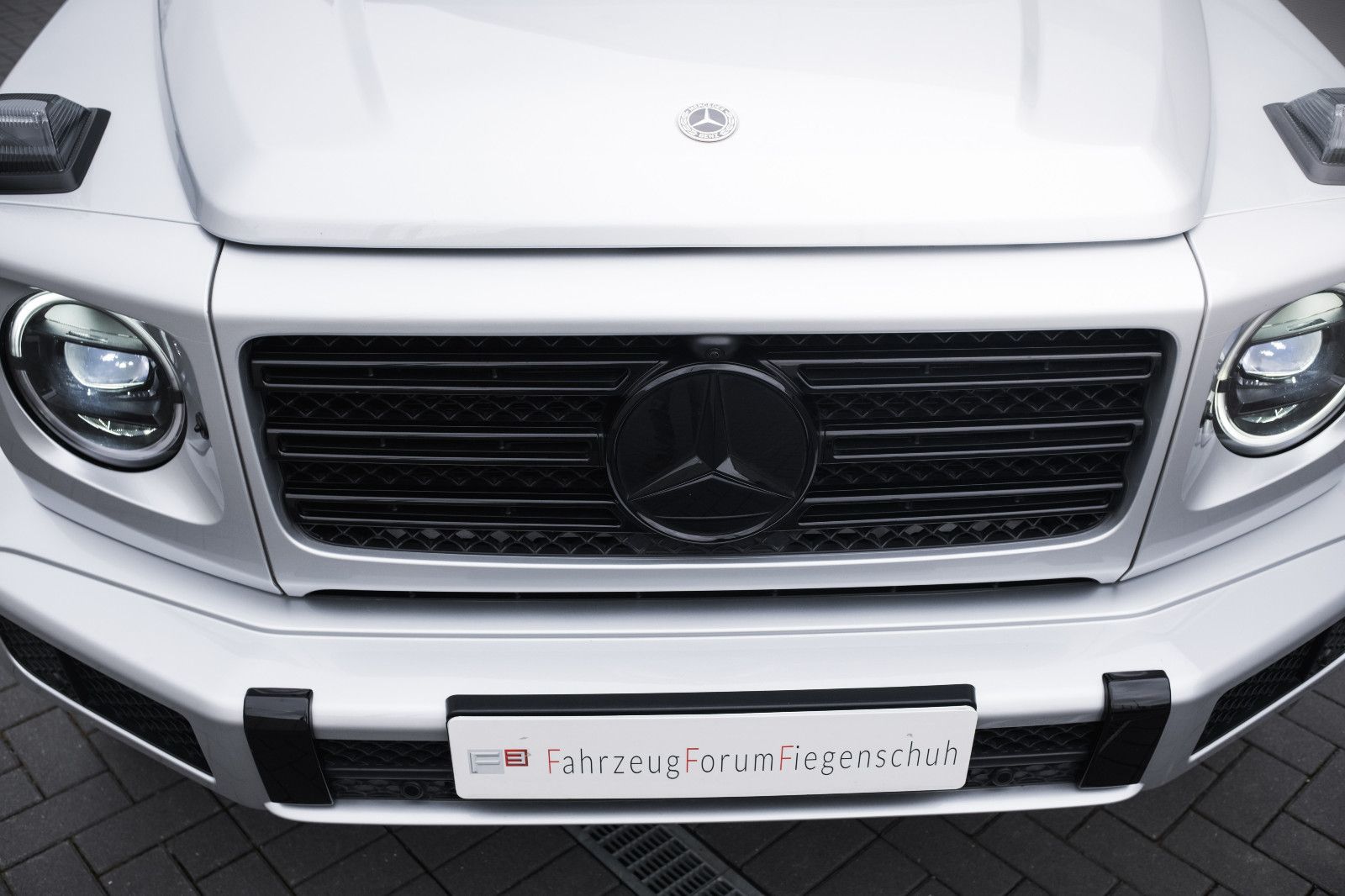 Fahrzeugabbildung Mercedes-Benz G 500-Burmester-Manufaktur-Leder-Night-Paket