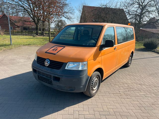 Volkswagen T5 Transporter Bus Shuttle lang