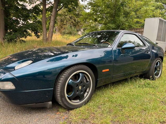 Porsche 928 GTS Automatik