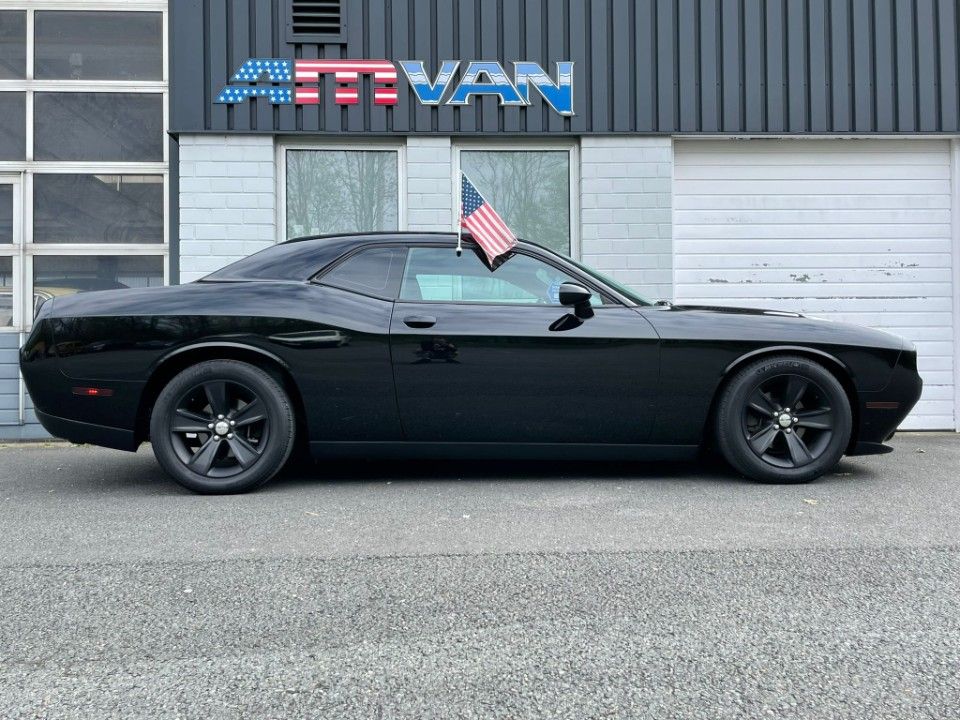 Fahrzeugabbildung Dodge Challenger 3.6 SXT 17 direkt aus USA importiert