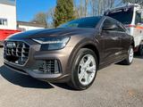 Audi Q8 50 TDI (Luftfederung, Allradl., S-line) - gebrauchte Audi Q8 aus dem Jahr 2019