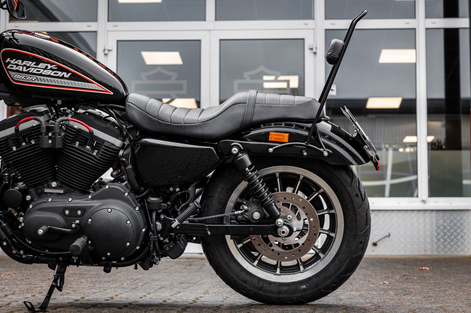 Fahrzeugabbildung Harley-Davidson Sportster XL883R Roadster - MILLER ABGASANLAGE -