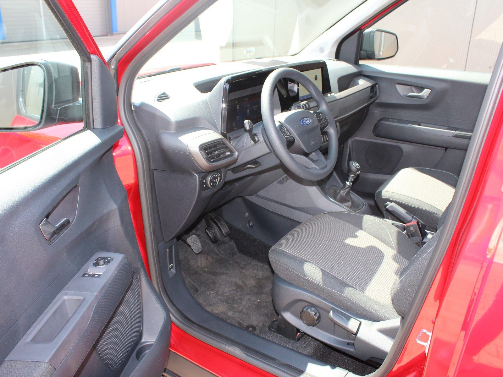 Fahrzeugabbildung Ford Tourneo Courier Trend