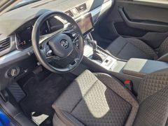 Fahrzeugabbildung Skoda Superb Combi Ambition iV Navi LED ACC Virtual