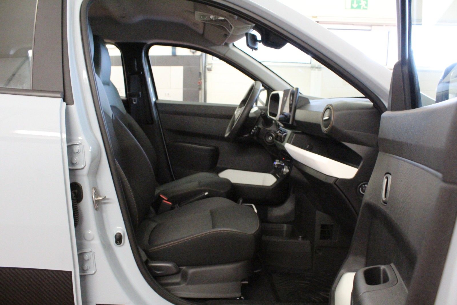 Fahrzeugabbildung Dacia Spring electric 100 Extreme