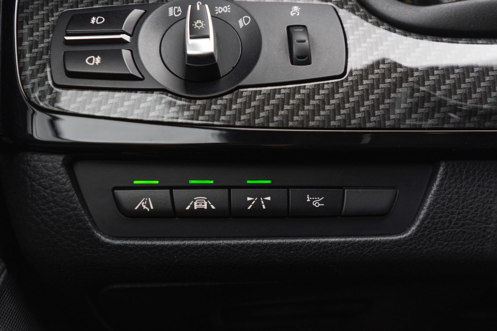 Fahrzeugabbildung BMW 550I Xdrive M-Performance HUD LED KAM NAV H&K