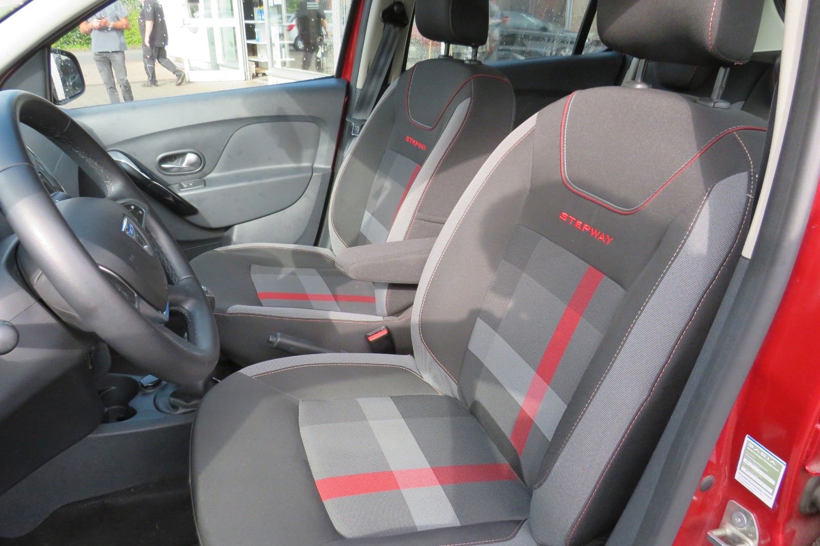 Fahrzeugabbildung Dacia Sandero Stepway NAVI SITZH. GRA PDC +KAMERA 1.HD