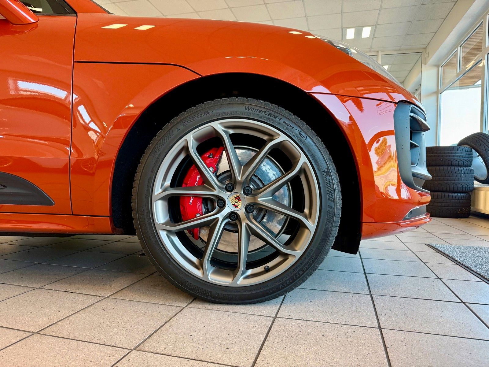 Fahrzeugabbildung Porsche Macan GTS Panorama/AHK/SportChrono/21Zoll/360