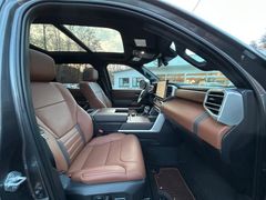 TOYOTA Tundra 1794 Edition Hybrid CrewMax