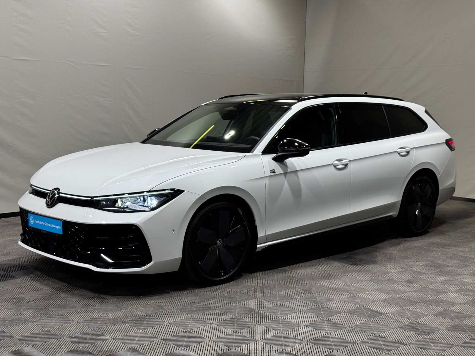 Volkswagen Passat Variant R-Line Signature 2.0 TDI DSG 4M foto 2