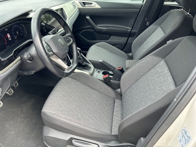 Fahrzeugabbildung Volkswagen Taigo MOVE 1,0 TSI IQDRIVE NAVI LED-MATRIX DCP S