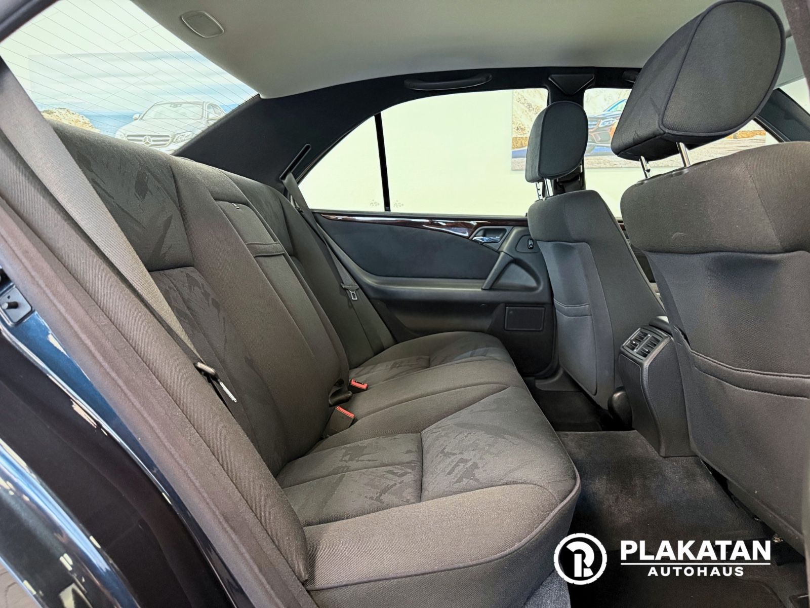 Fahrzeugabbildung Mercedes-Benz E 240 Xenon Automatik Klima V6 MB-Service