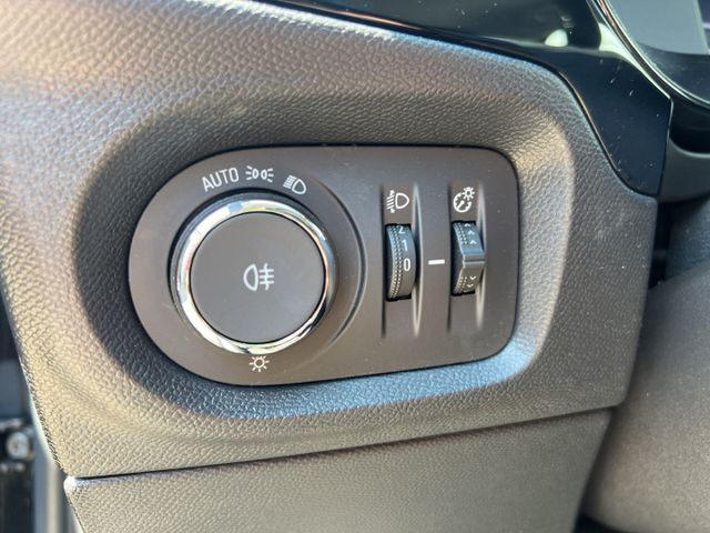 Corsa Elegance 1.2 KLIMA LED BC HSA PDC HI TEMPO