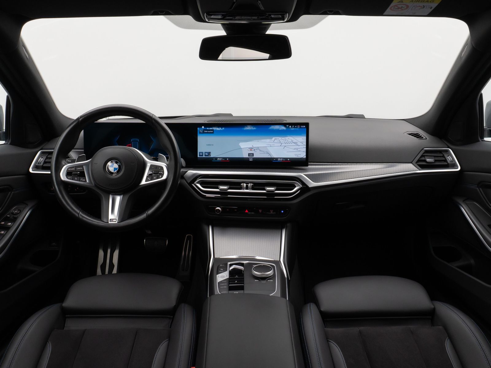 Fahrzeugabbildung BMW 330i xD M Sport Kamera HUD DAB HiFi Parks 19Zoll