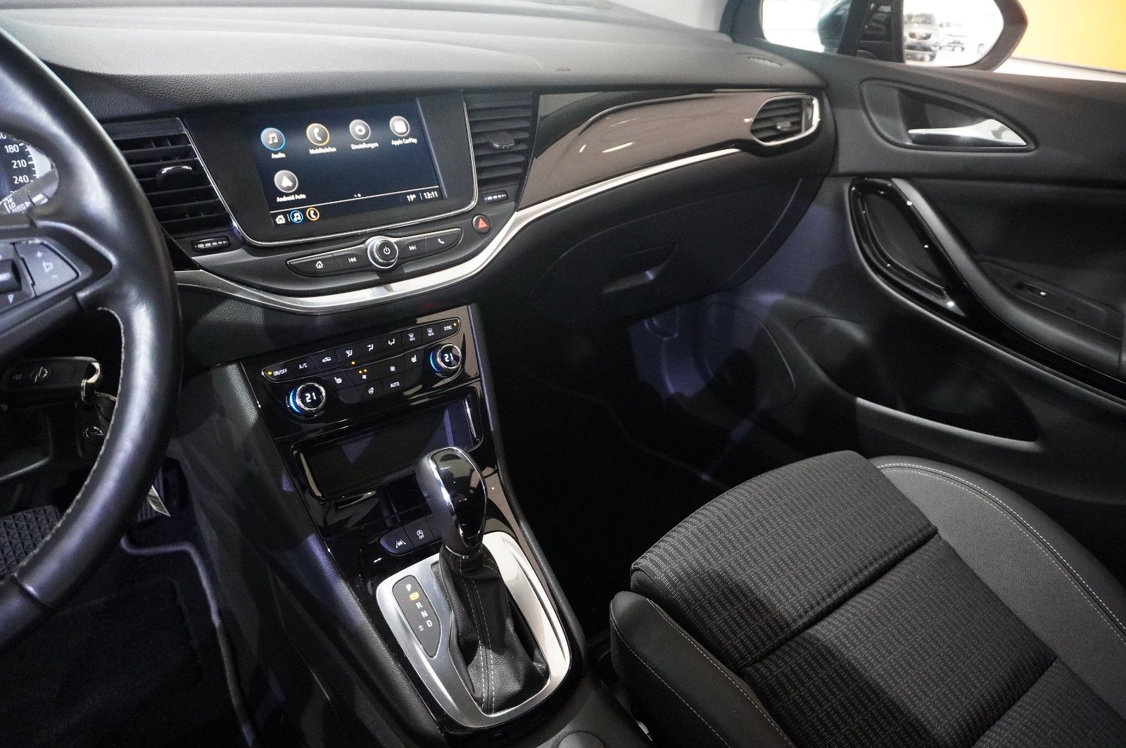 Fahrzeugabbildung Opel Astra K ST 1.4 ELEGANCE NAVI/LED/KAMERA/SPORT/SH