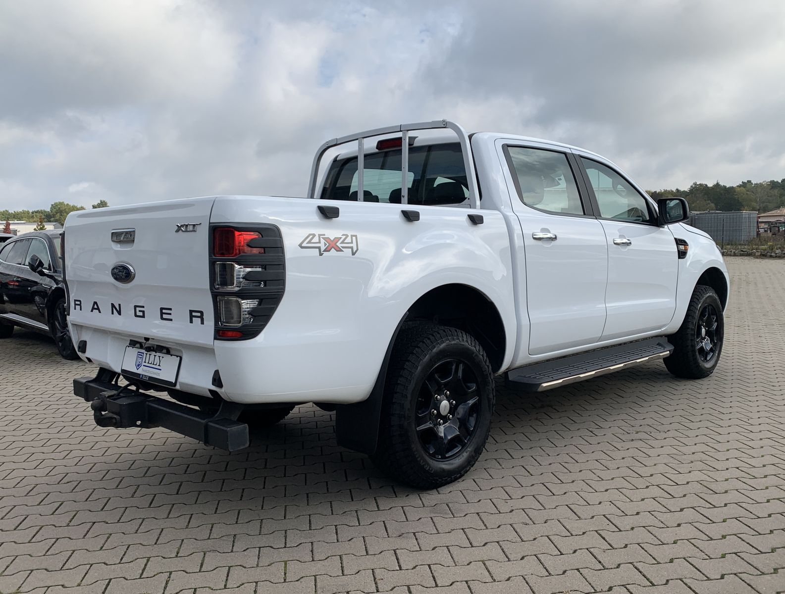 Fahrzeugabbildung Ford Ranger 2.2 TDCi*XLT*Doppelkabine*4x4*AHK*Navi*