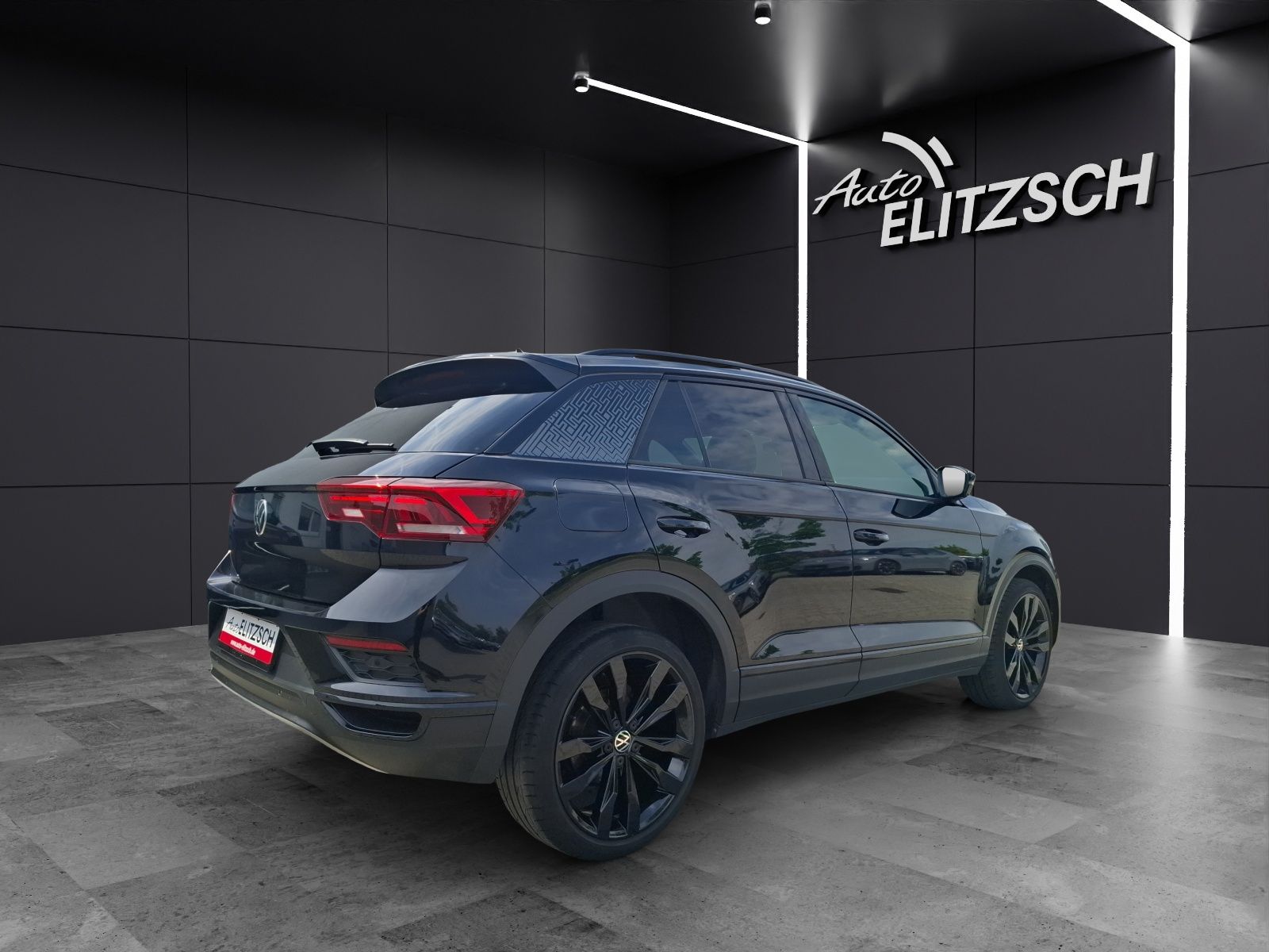 Fahrzeugabbildung Volkswagen T-Roc TSI Sport DSG LED AHK CarPlay ACC RFK SH 1