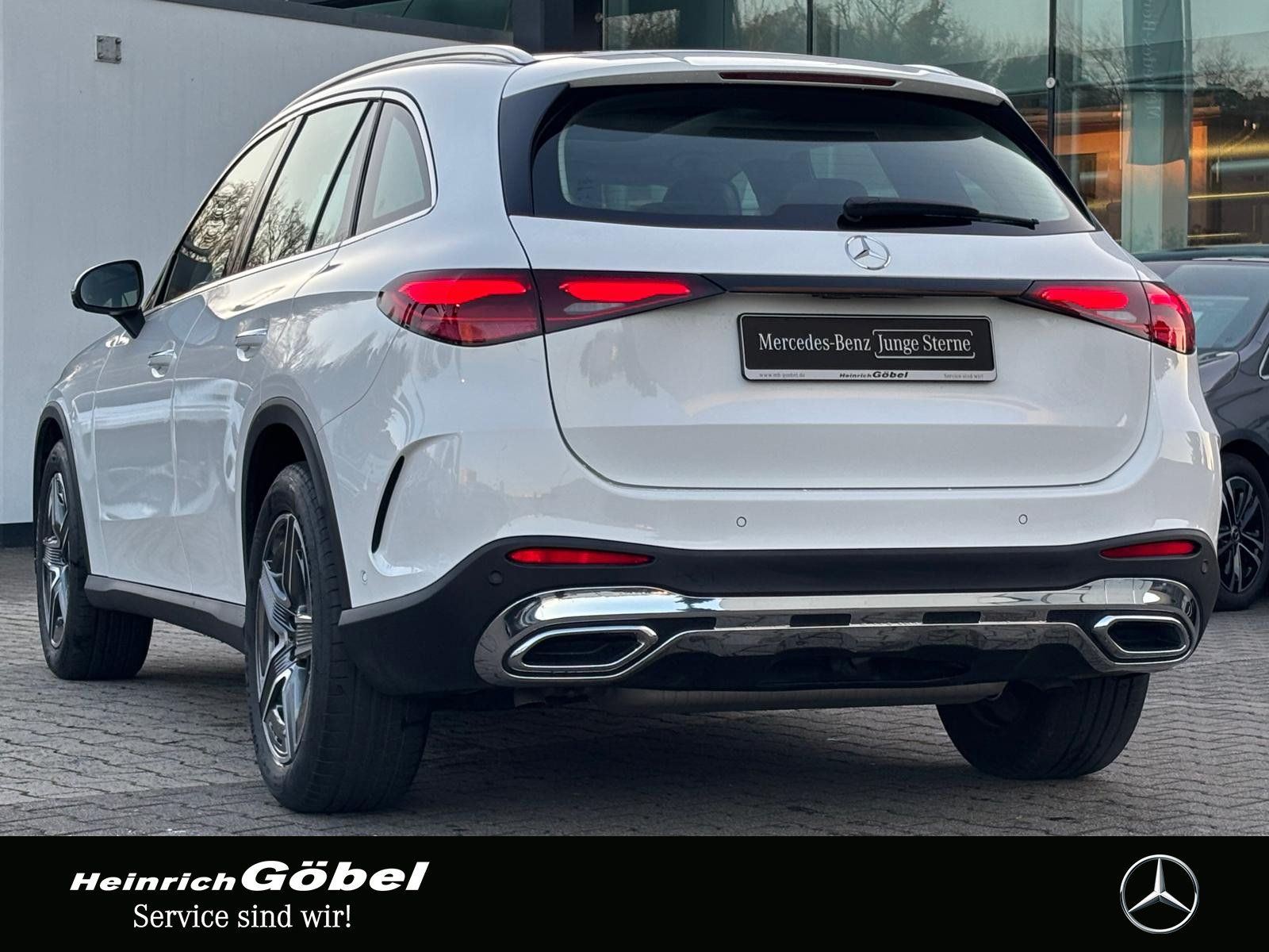 Fahrzeugabbildung Mercedes-Benz GLC 300 4M AMG-PREM PANO SH AHK WP SHIF 360°KAM