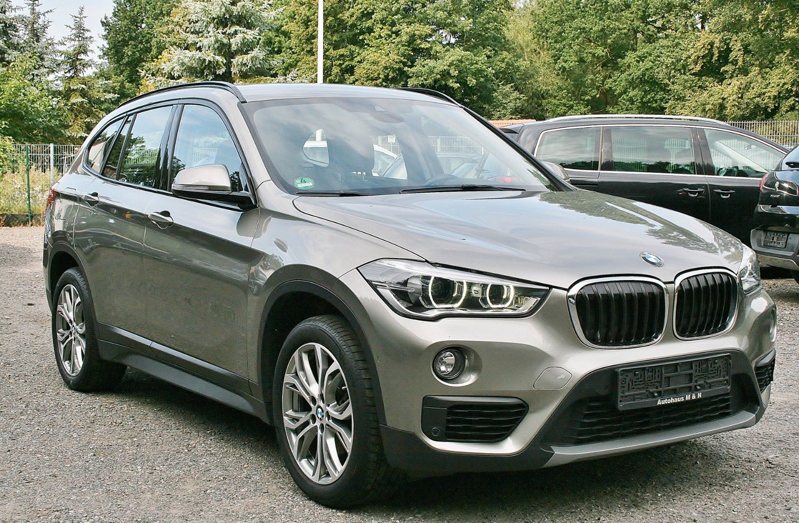 BMW X1 sDrive 18 i Advantage+LED+Navi+PDC+Sitzheiz
