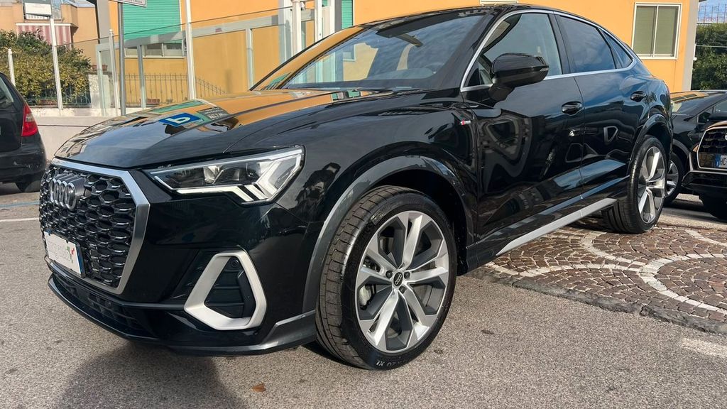 Image of Audi Q3
