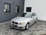 BMW 3 Lim. 325i xDrive Automatik/Navi - BMW 325 mit Benzin-Antrieb: Allradantrieb